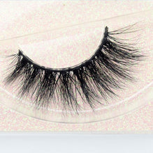 Load image into Gallery viewer, False Eyelashes