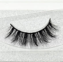 Load image into Gallery viewer, False Eyelashes