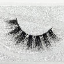 Load image into Gallery viewer, False Eyelashes
